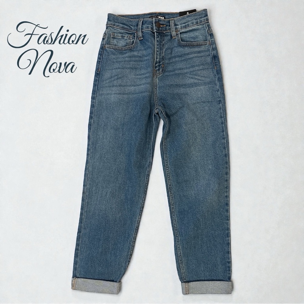 Fashion Nova "I Got It From My Mama" High Rise Mom Jeans - Size 5 NWT